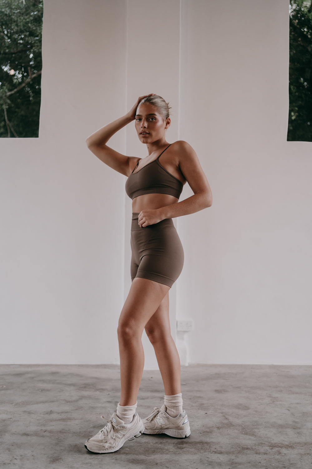 crop top in brown
