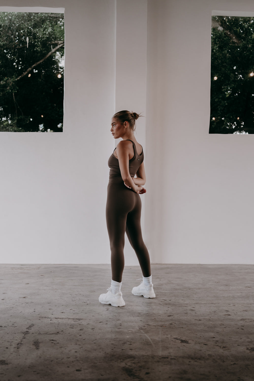 leggings in brown
