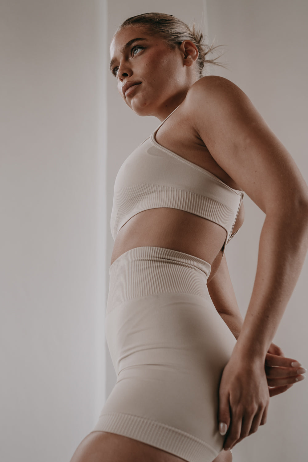 crop top in cream